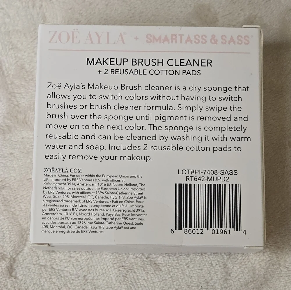 Zoe Ayla Bye B*tch Makeup Brush Cleaner + 2 Reusable Cotton Pads.